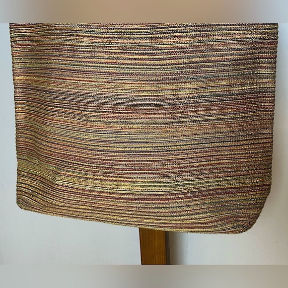 Scala Woven Beach Summer Tote Bag in Browns & Metallic Gold with Zip Closure - Picture 11 of 16